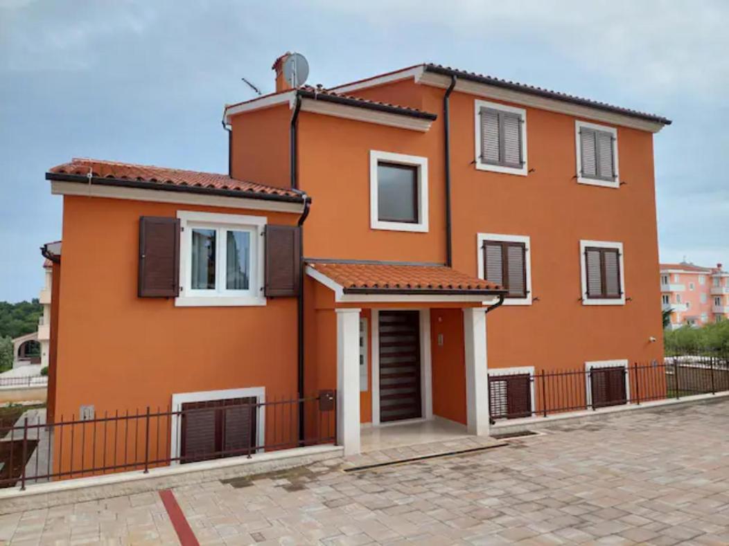 Modern Apartment Ana Premantura Kültér fotó